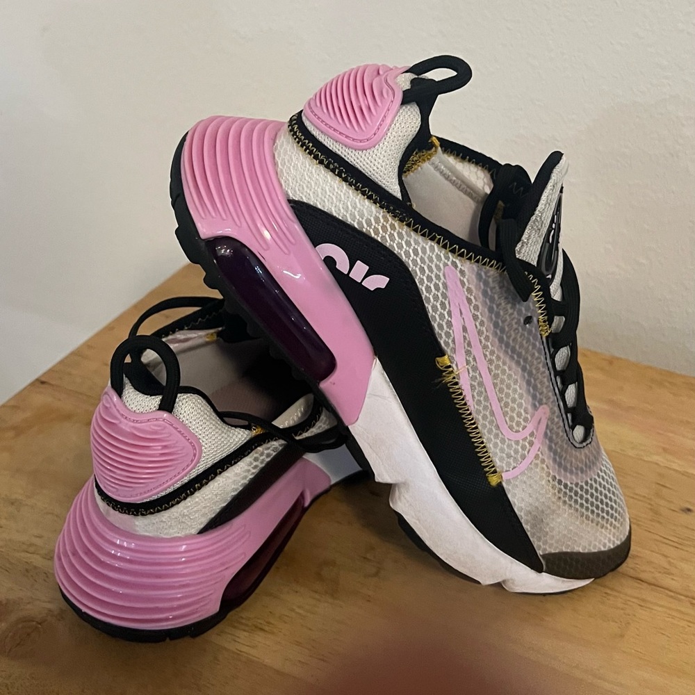 Girls 4y Nike air Max
